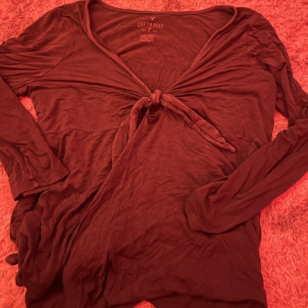 An extremely soft and comfy top! Let me know if you need more pictures:)